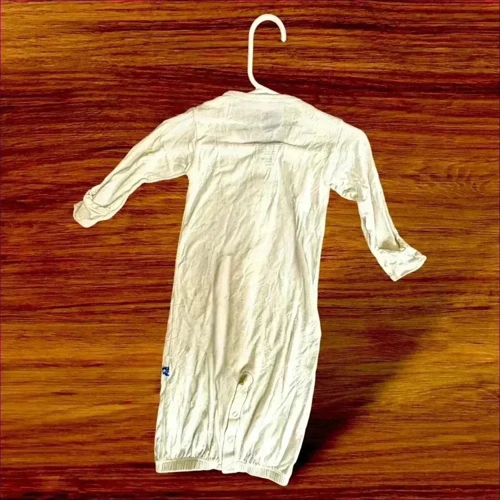 Kickee Pant 18 mo white layette w pants conversion. NL wear, Grt cnditn.
